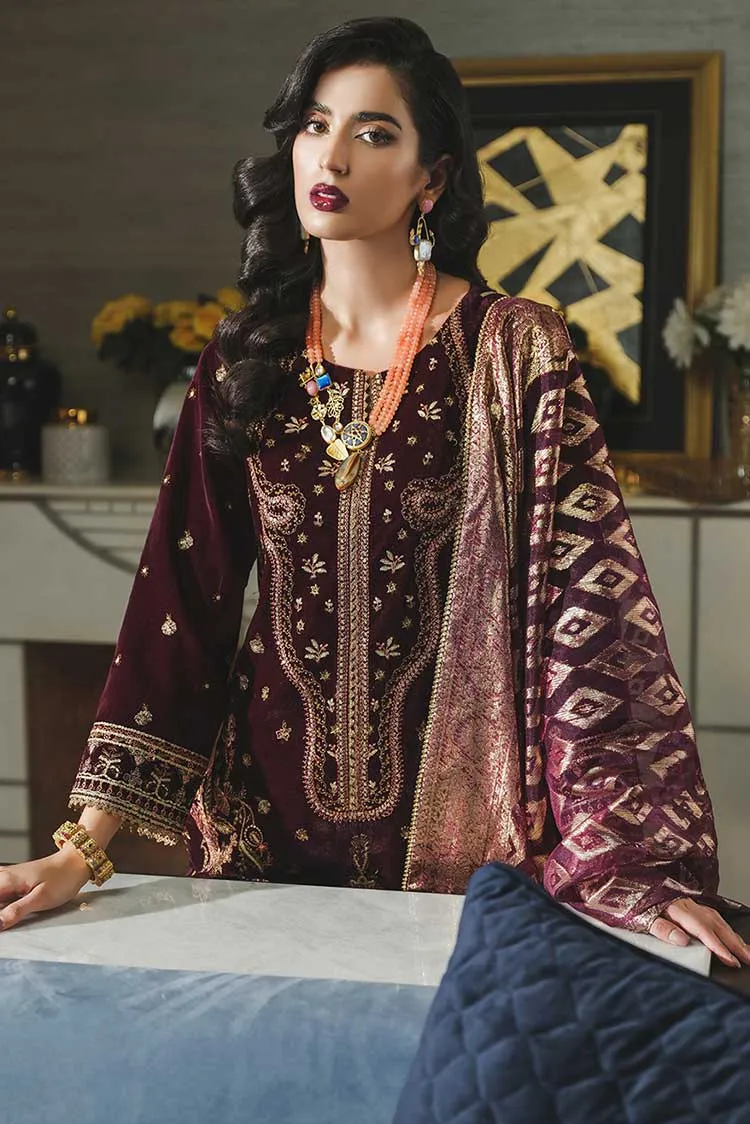 04 Meher Un Nisa Tehwaar Luxury Velvet Wedding Collection