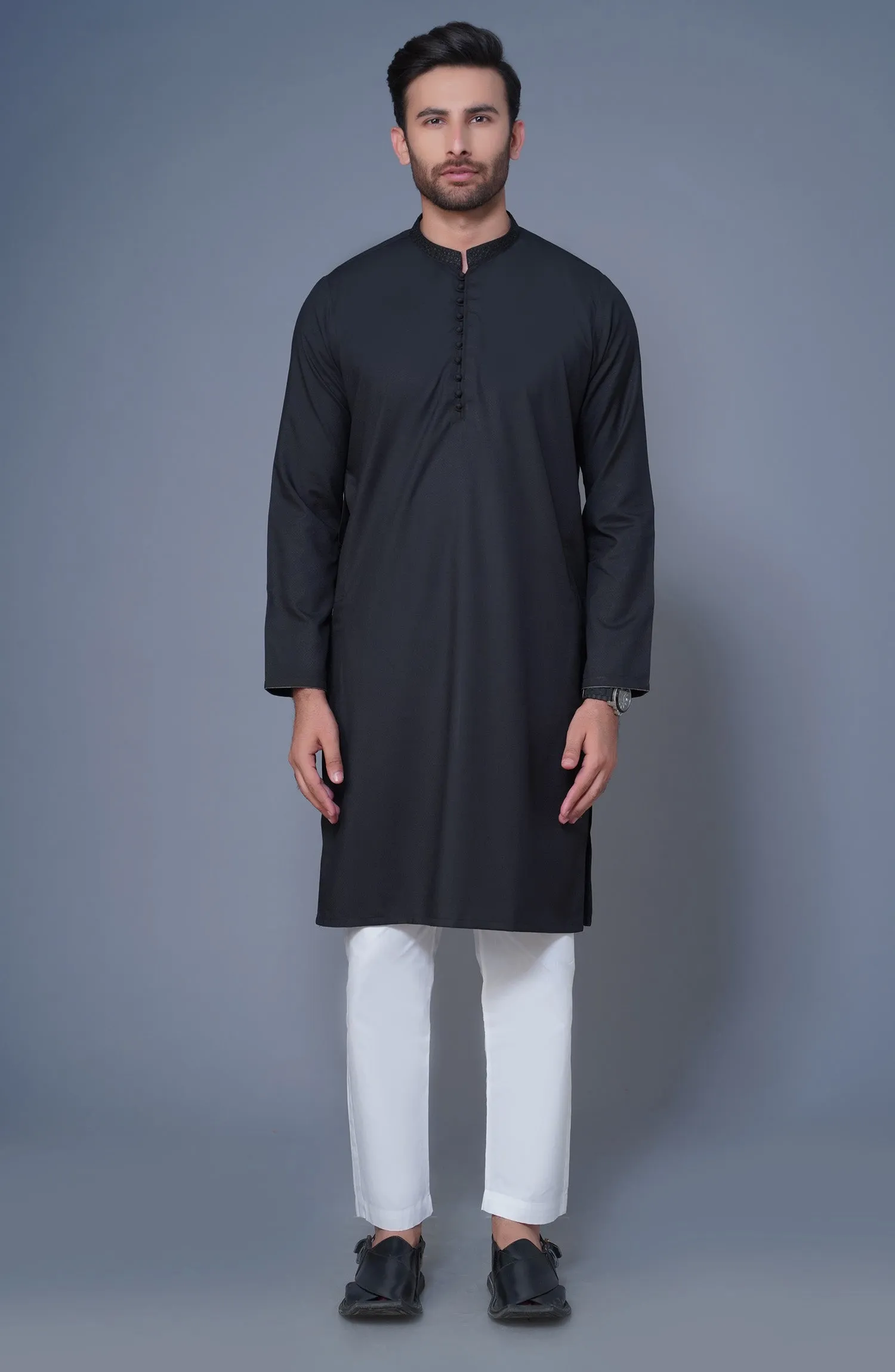 Black Embroidered Kurta