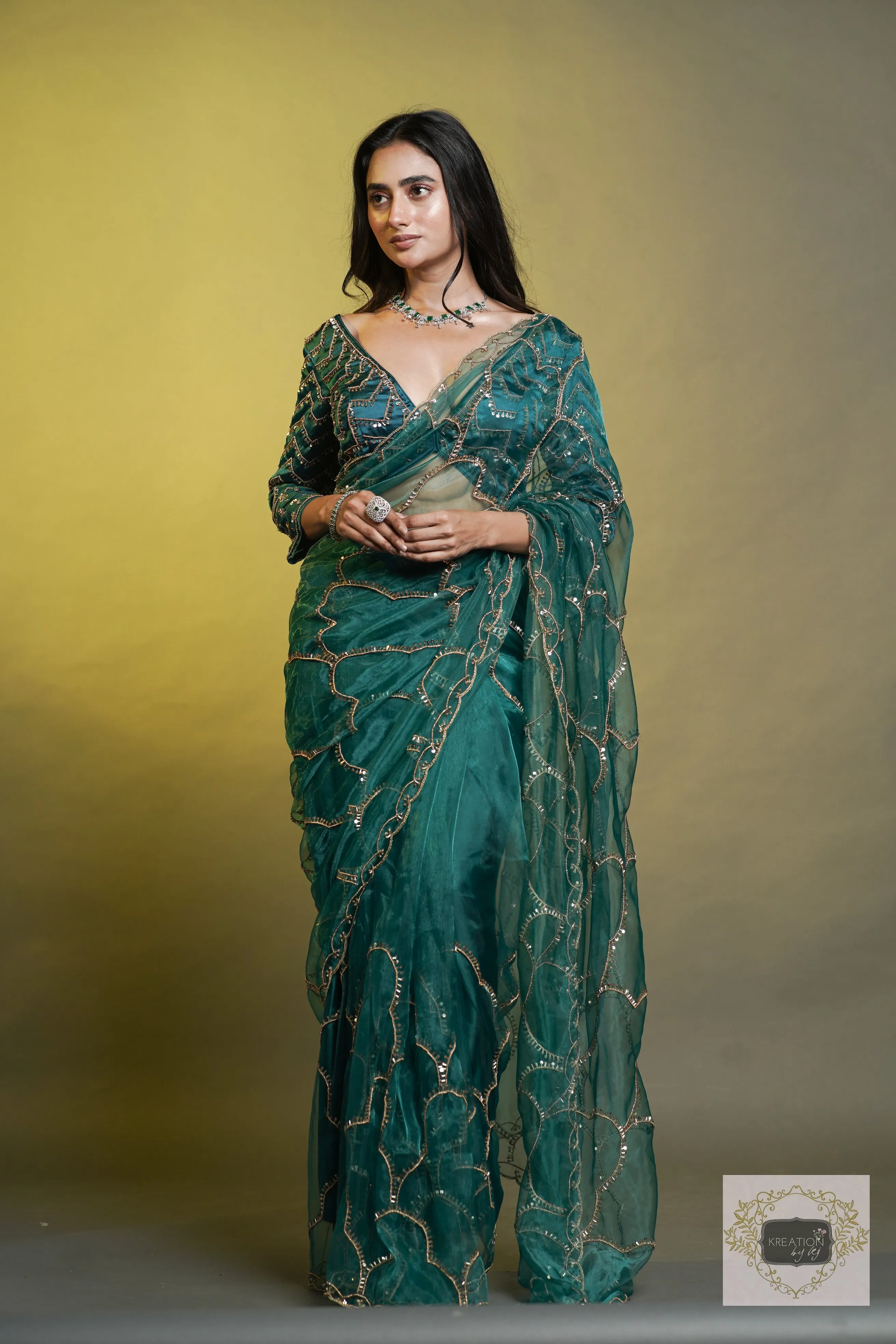 Chaudhvin ka Chand Teal Blue Saree