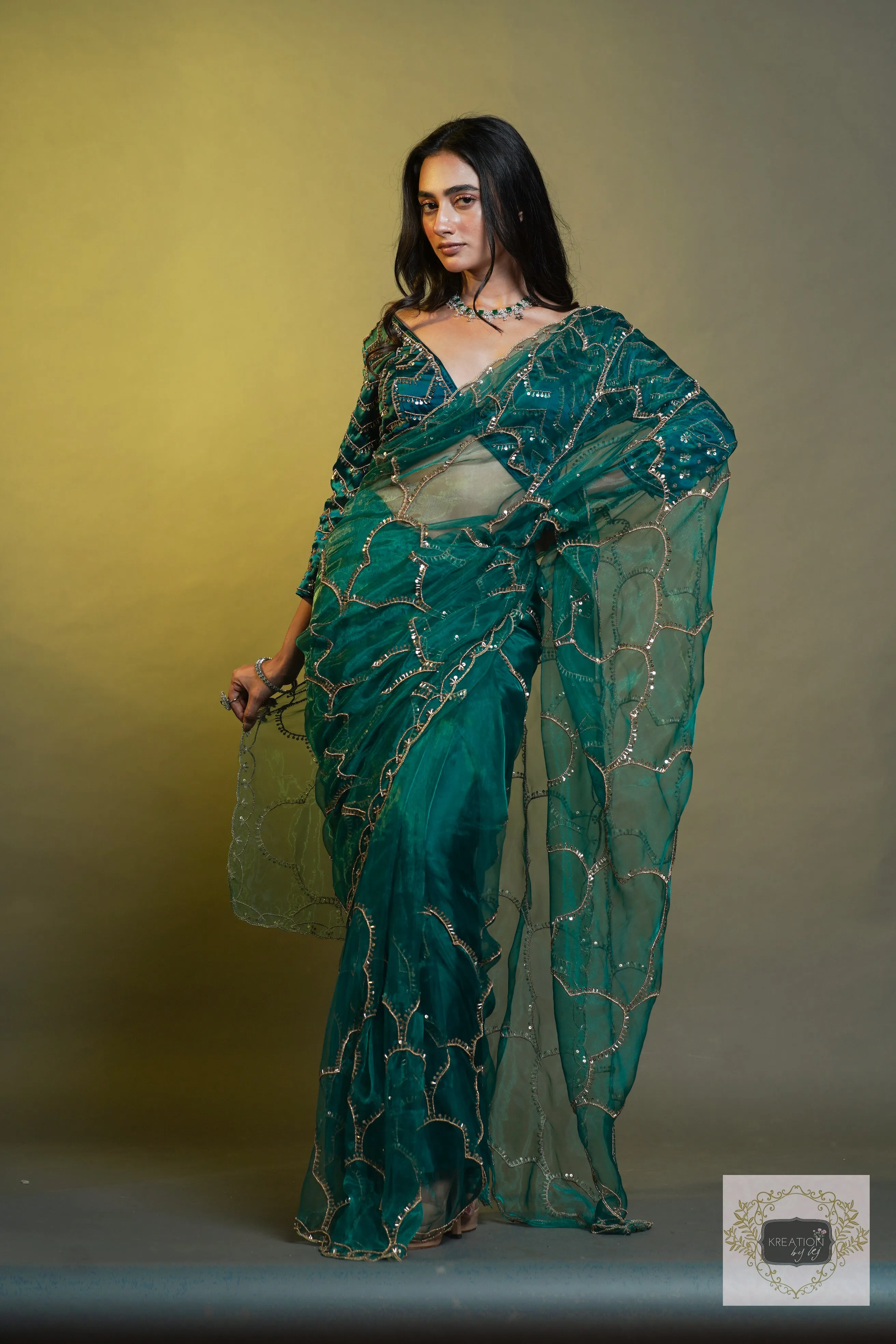 Chaudhvin ka Chand Teal Blue Saree