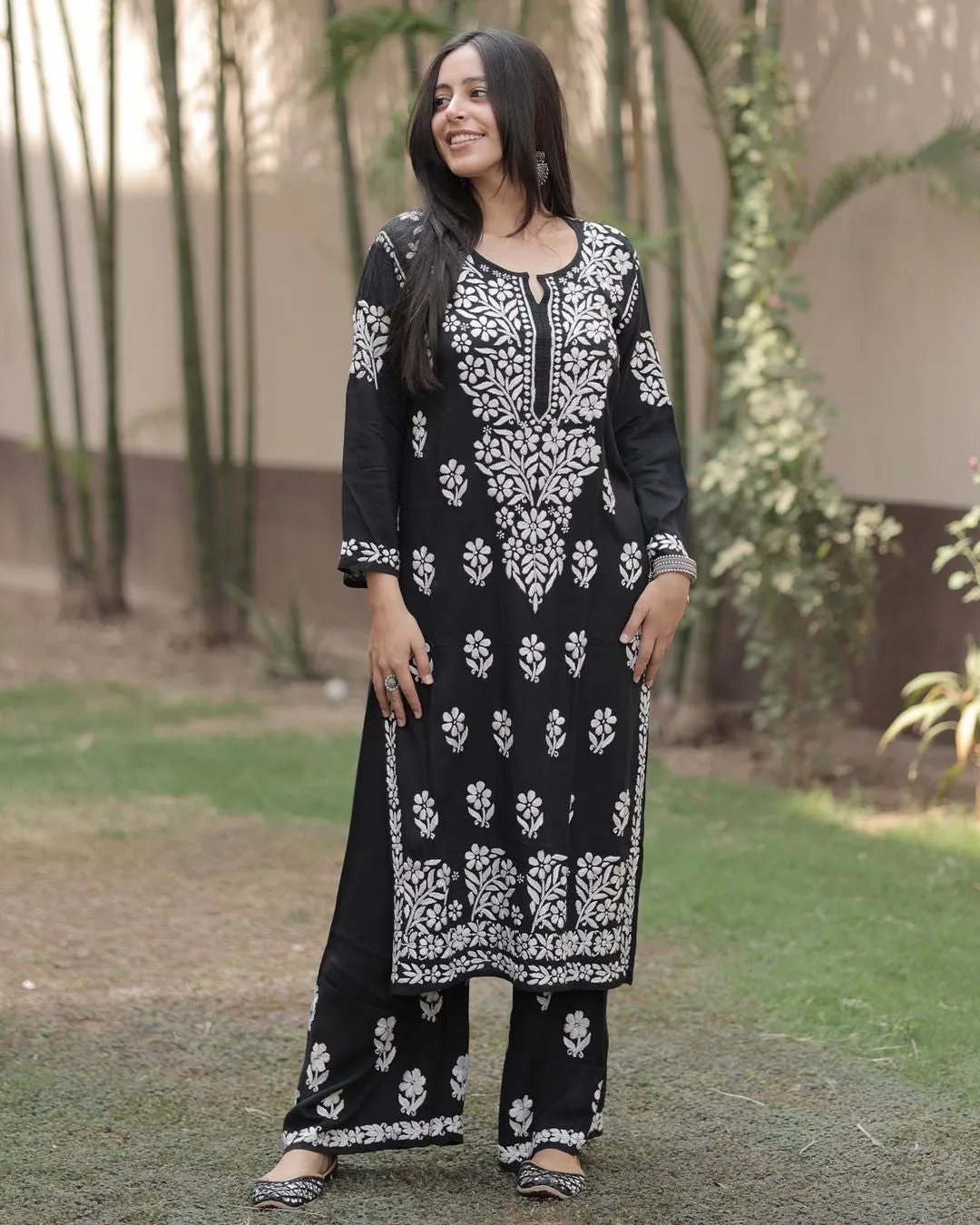 Dua Modal Premium Chikankari Kurti Set