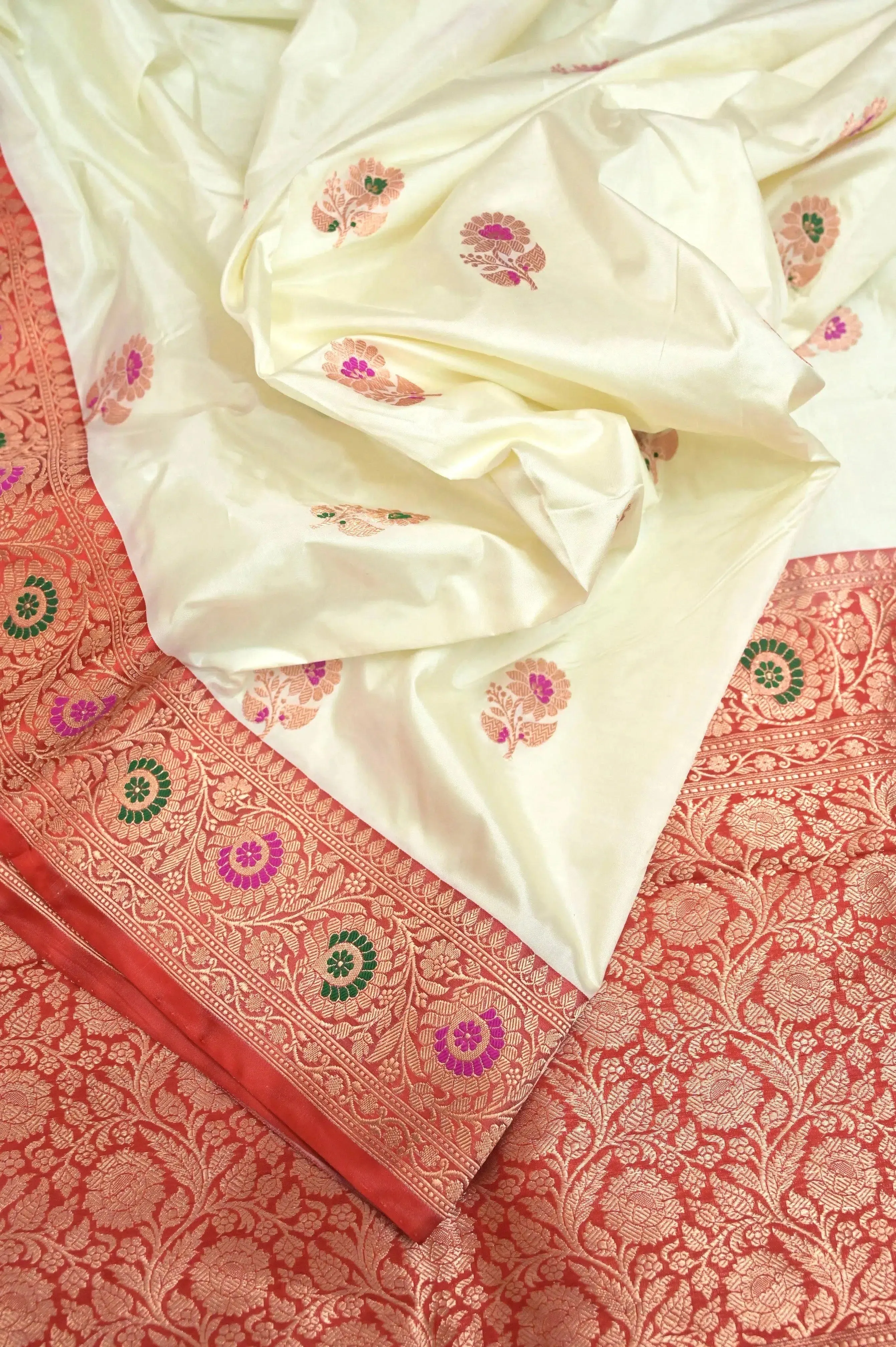 Offwhite and Red Color Katan Banarasi Silk Saree with Meenakari Work