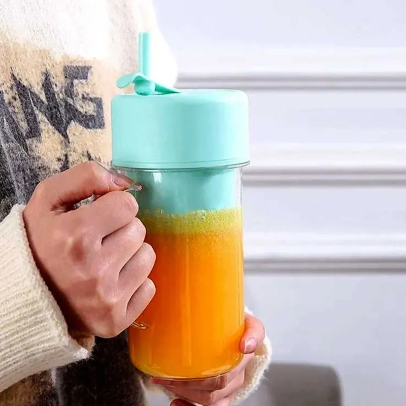 Portable Rechargeable Juicer Blender Cup With Straw