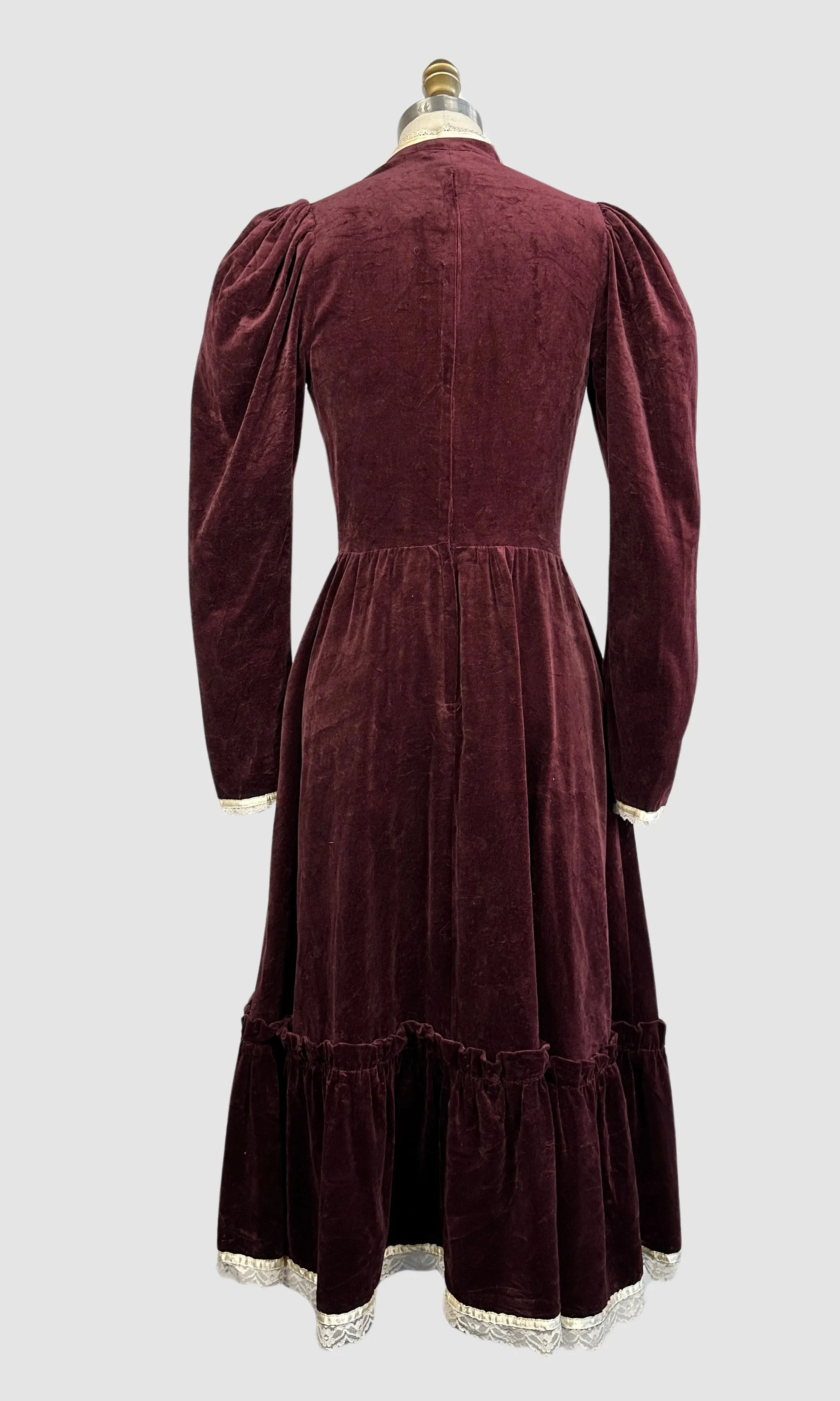 PRAIRIE TALE 70s Gunne Sax Victorian Style Velveteen Dress   Small