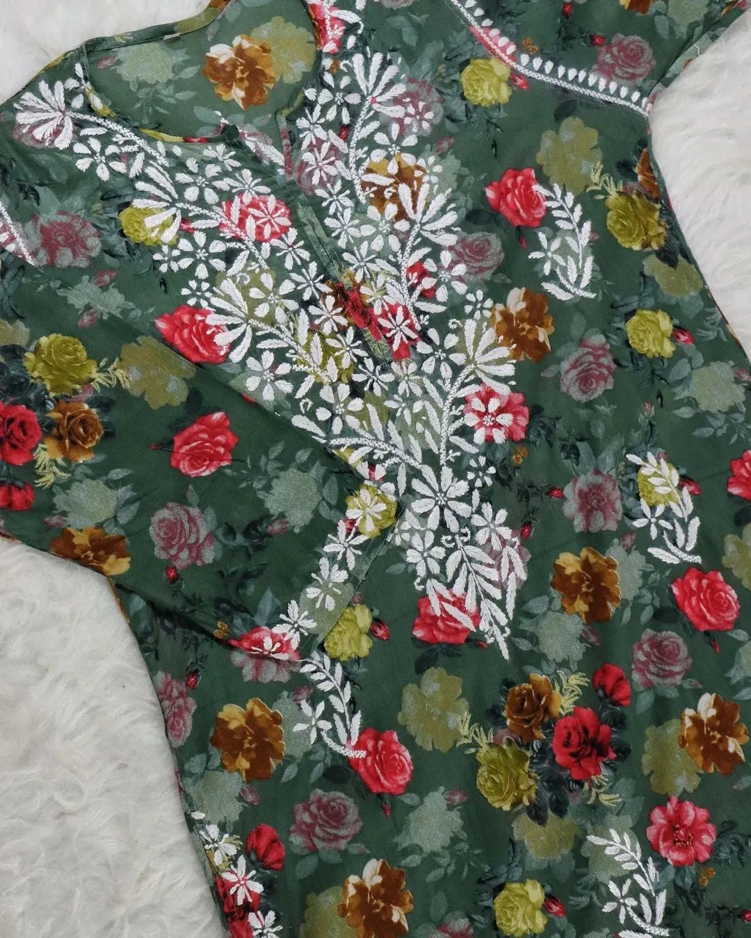 Rozy Premium Chikankari Mulmul Kurti